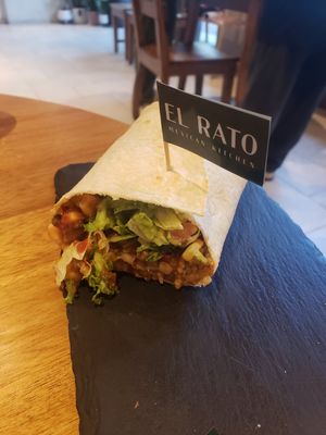 Other half eaten too fast for a picture. 🙂 at El Rato in Gyeongju-si
