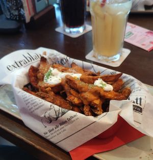 Sweet potato fries with peanut sauce at Cafe Extrablatt in Leverkusen