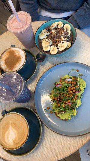 Chai Latte Almond, Latte Oat, The Pink Poopa Smoothie, Blue Steel Smoothie, Chocolate Porridge and Slutty Toast  at The Acai Girls in South West London