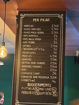 Tapas (veganas y no veganas) at La Craft Cerveseria in Vilanova I La Geltru