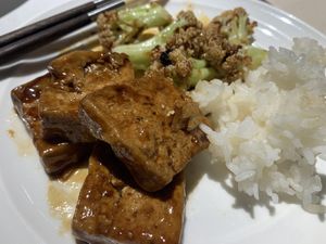 Yum at Ziputi Vegetarian Restaurant in Beijing