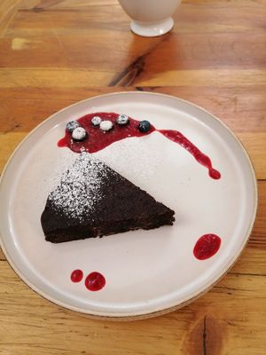 Chocolate cake at Maitri-vegan&glutenfree in Poznan
