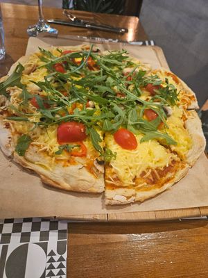 Vegan pizza at The DINER & Cocktail Bar by Rapsodia in Kalampaka