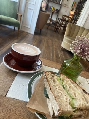   at Büchercafé Kapitel Drei in Hamburg