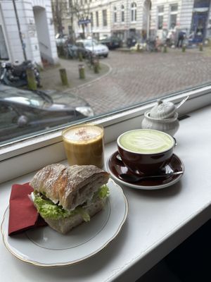   at Büchercafé Kapitel Drei in Hamburg