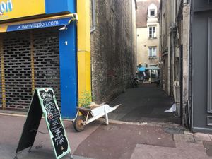 Down a little alley to the cutest cafe evs  at Greedy Guts in Caen