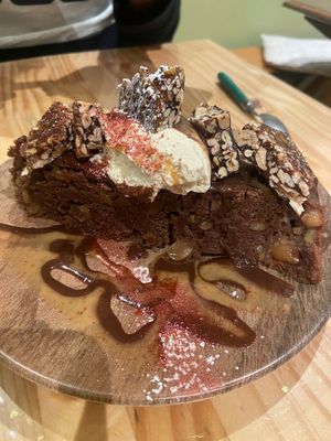 Torta brownie at Greedy Guts in Caen