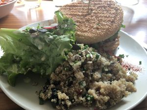 Burger (miam!) at Greedy Guts in Caen