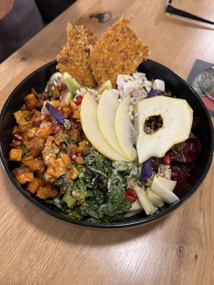 Herbstsalat (sooo good)  at Green.Tasty.Unicorn in Lagundo