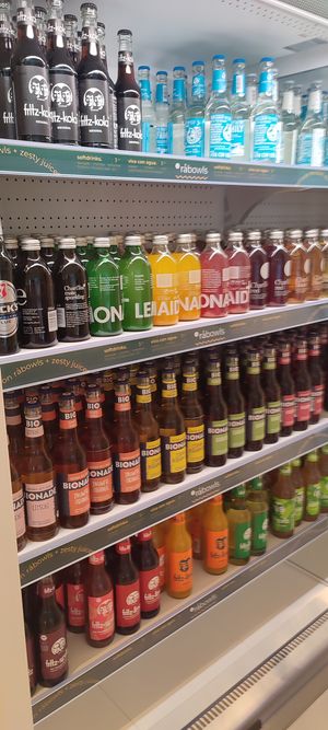 drinks 🥤 at råbowls - Rathaus in Hamburg