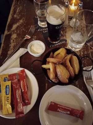 Potato wedges (around 7€) at John Kavanagh The Gravediggers in Dublin