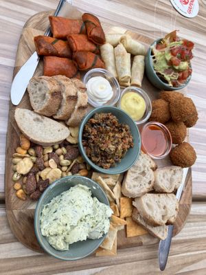 Close up borrelplank  at Fredgie's  in Dwingeloo