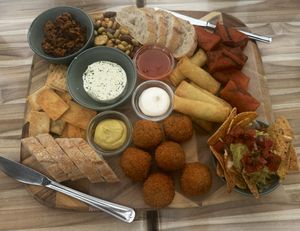 Vegan borrelplank  at Fredgie's  in Dwingeloo