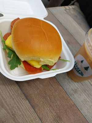 vegan breakfast sandwich (w/"bacon"), salted maple latte (w/oatmilk) at Rivers & Roads Cafe in Chicago