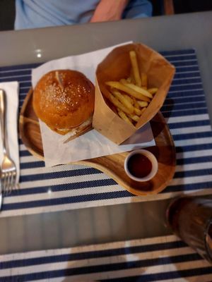 Vegan burger at Odyssey Mediterranean in Koh Phayam