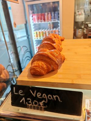 Vegan croissant at Le croissant par MARTIN BROSSARD in Montpellier