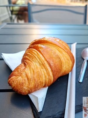 Vegan croissant at Le croissant par MARTIN BROSSARD in Montpellier