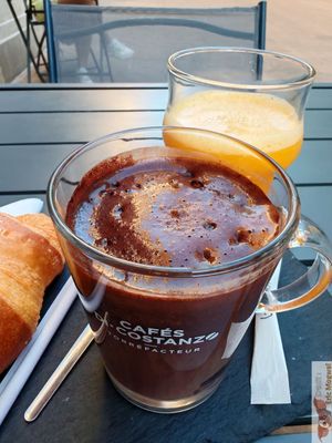 Hot chocolate with oat milk at Le croissant par MARTIN BROSSARD in Montpellier