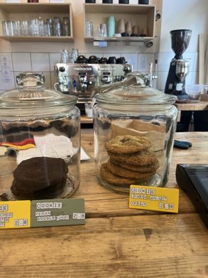 Vegan cookies  at Pie Me Cafe Südstadt in Bonn