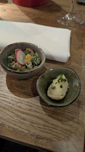 Vegan canapé on the house at LAMUSO in Turnhout