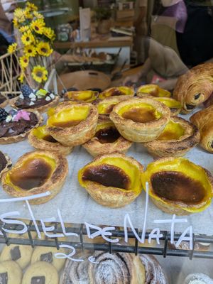 Vegan natas at Odete Bakery - Cedofeita in Porto