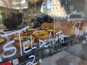 Pastel de nata at Odete Bakery - Cedofeita in Porto