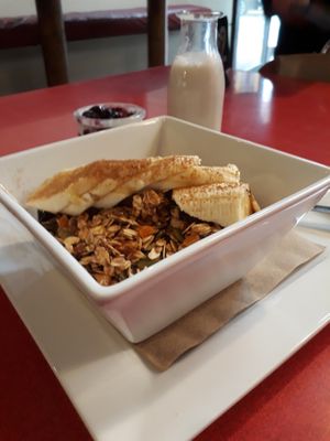 Muesli – vegan option ($11.50) at Modaks Espresso in Dunedin