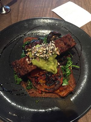 veg out vegan dish at Modaks Espresso in Dunedin