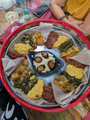 Platte für 4 Personen (2x das vegane Menü für 2) at Die Maske Afrikas in Heidelberg