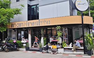 Outside View at Manifreshto in Chiang Mai