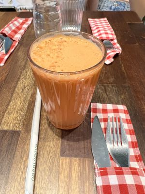 Cold & flu (carrot apple ginger ) #Veganuary at Manifreshto in Chiang Mai