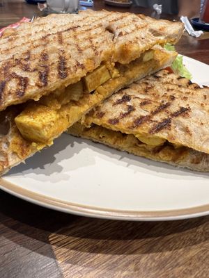 Vegan tofu curry panini  #Veganuary at Manifreshto in Chiang Mai