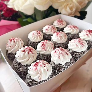 Gluten free rum balls at Moonihelves in Tallinn