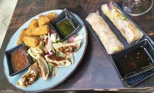 3 verschiedene Tapas, je 5,50 Euro at Daizu Ramen in Berlin