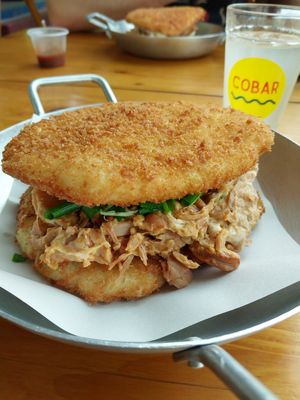 Sanduxinha de Carne de Jaca com 🧀 vegetal at Cobar in Bauru