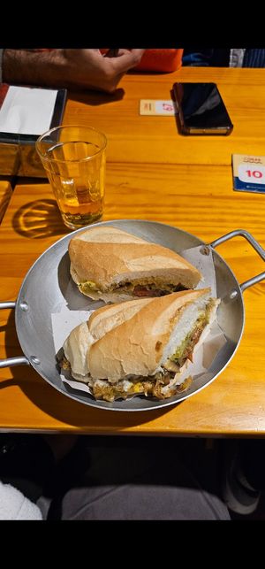 Sanduíche at Cobar in Bauru