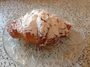 Vegan ceoissant at Sophie Sucree in Montreal