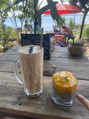 Banana peanut butter smoothie 🤤 and mango pudding  at Dragonfly Guesthouse in Sihanoukville