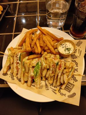 Club sándwich at Mad Mad Vegan - Barcelona in Barcelona
