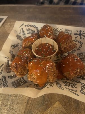 Buffalo cauliflower  at Mad Mad Vegan - Barcelona in Barcelona