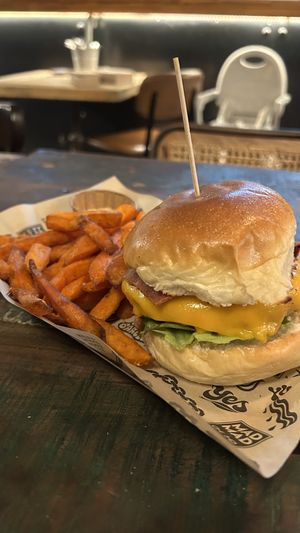 Double cheese vacon  at Mad Mad Vegan - Barcelona in Barcelona