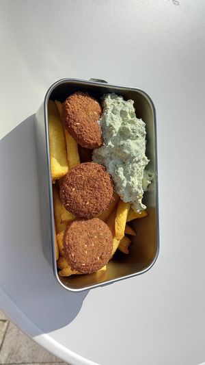 falafel style loaded fries 6€ (@vegandaysneckarsulm) at Herzmahl in Neckarsulm