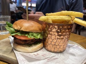 Spinach and potato Bhaji burger   at LHR - The London‘s Pride - T2 in London