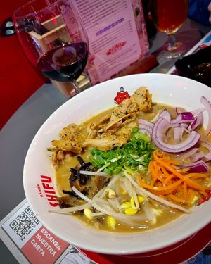 Miso Pinattsu vegan ramen: noodles with Heura (vegan "meat"), pak choi, bean sprouts, shiitake mushrooms, carrot, red onion, chives, homemade broth with miso and pinattsu sauce at Ramen Shifu in Oviedo