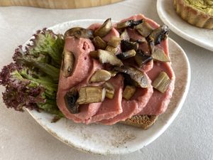 Bruschetta hummus rosa   at FRESHA in Limassol