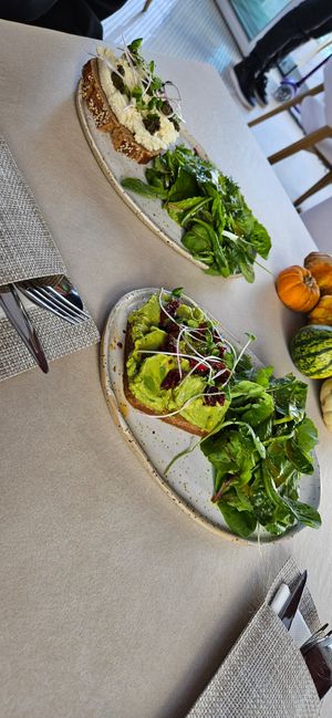 White & green bruschettas at FRESHA in Limassol