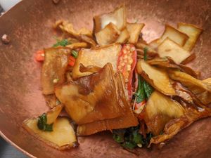 Sautéed mushrooms with Thai basil at Green Vege Cafe in Shanghai