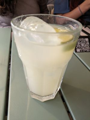 Homemade lemonade at UMAMI Plantbased in Barcelona