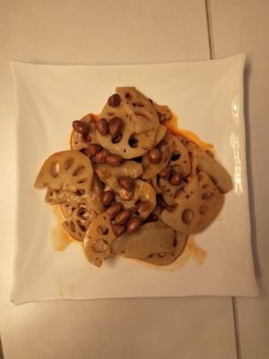 Lotus root with peanut at Su Ren - Veg Inn in Shanghai