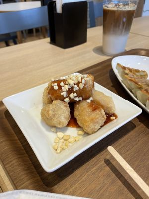 Yangnyeom veggie chicken   at NRT - T's Tantan - T2 in Narita